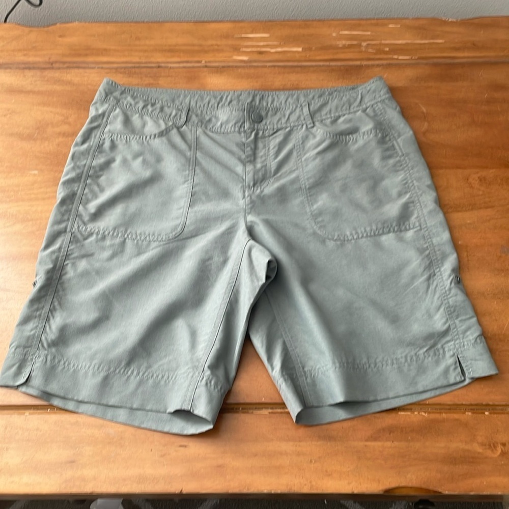 The North Face Nylon Roll Up Shorts Size 14
